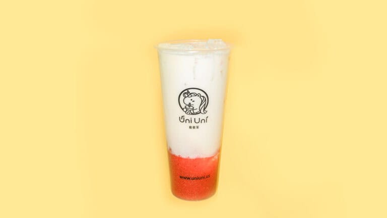 Strawberry Fresh Milk with Vanilla Pudding